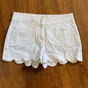 Crown and Ivy scalloped bottom shorts